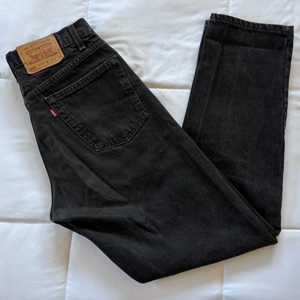 Vintage 90s/y2k Levi's Black Straight Jeans 550 Relaxed Made in U.S.A.